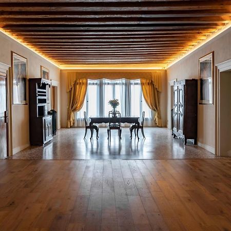 Palazzo Titti Rialto Suites Venice Exterior photo